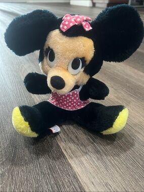 (24) Vintage Minnie Mouse Plush